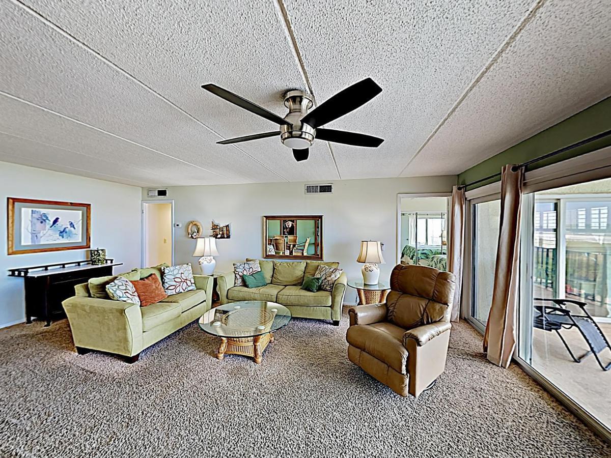 New Listing! Fernandina Beach Oasis With Pool Condo Luaran gambar